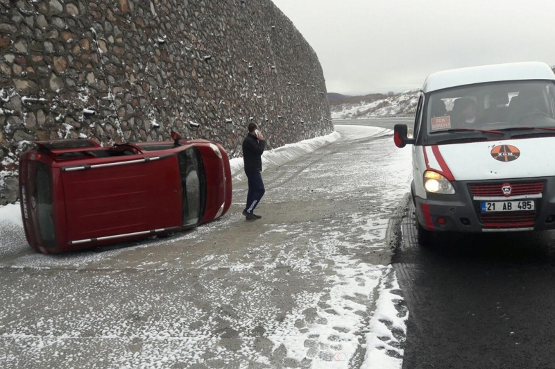 trafik kazası: 3 yaralı