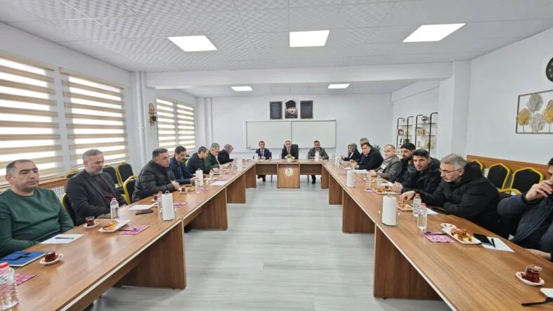 SOLHAN’DA OKUL MÜDÜRLERİ TOPLANTISI YAPILDI