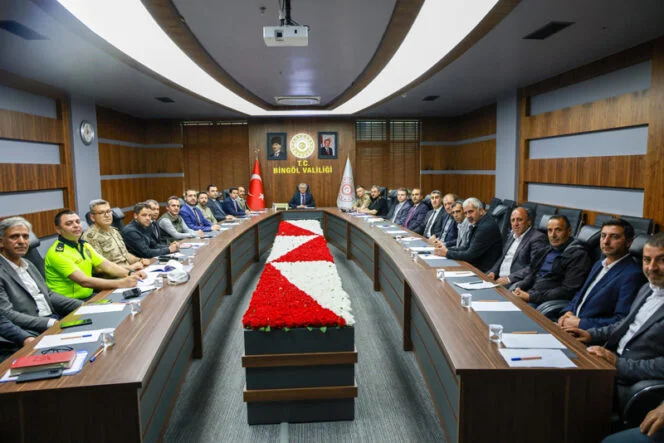 BİNGÖL-SOLHAN YOLUNDA TRAFİK GÜVENLİĞİ İÇİN KRİTİK TOPLANTI