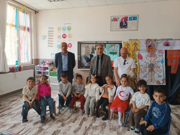 İLÇE MİLLİ EĞİTİM MÜDÜRLÜĞÜNDEN HAZARŞAH ŞEHİTLERİ İLKOKULU’NA ZİYARET