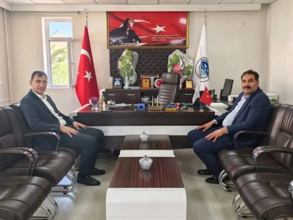 KAYMAKAM AYAZ’DAN ARAKONAK BELEDİYESİ’NE ZİYARET
